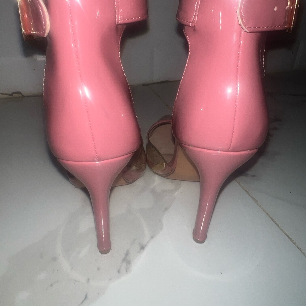 Pink heels - Picture 2 of 3